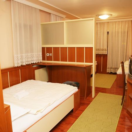 Motel Nana 巴尼西卢卡 外观 照片