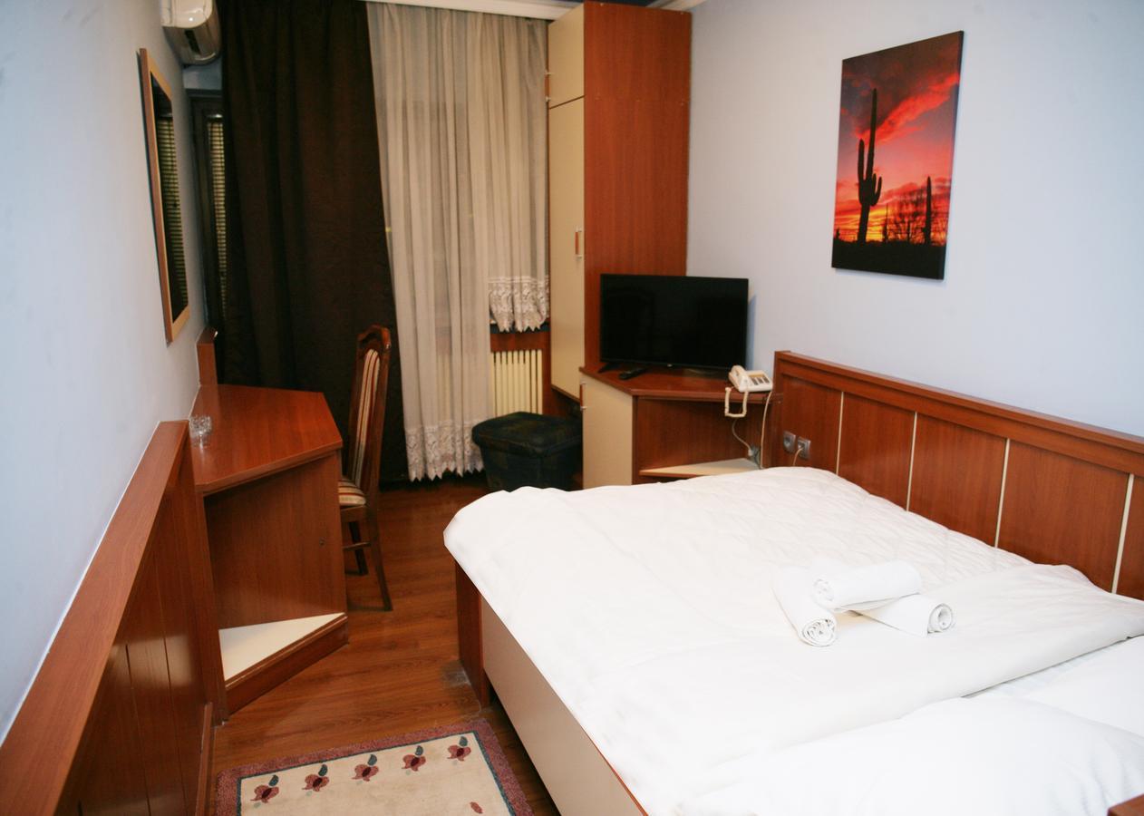 Motel Nana 巴尼西卢卡 外观 照片
