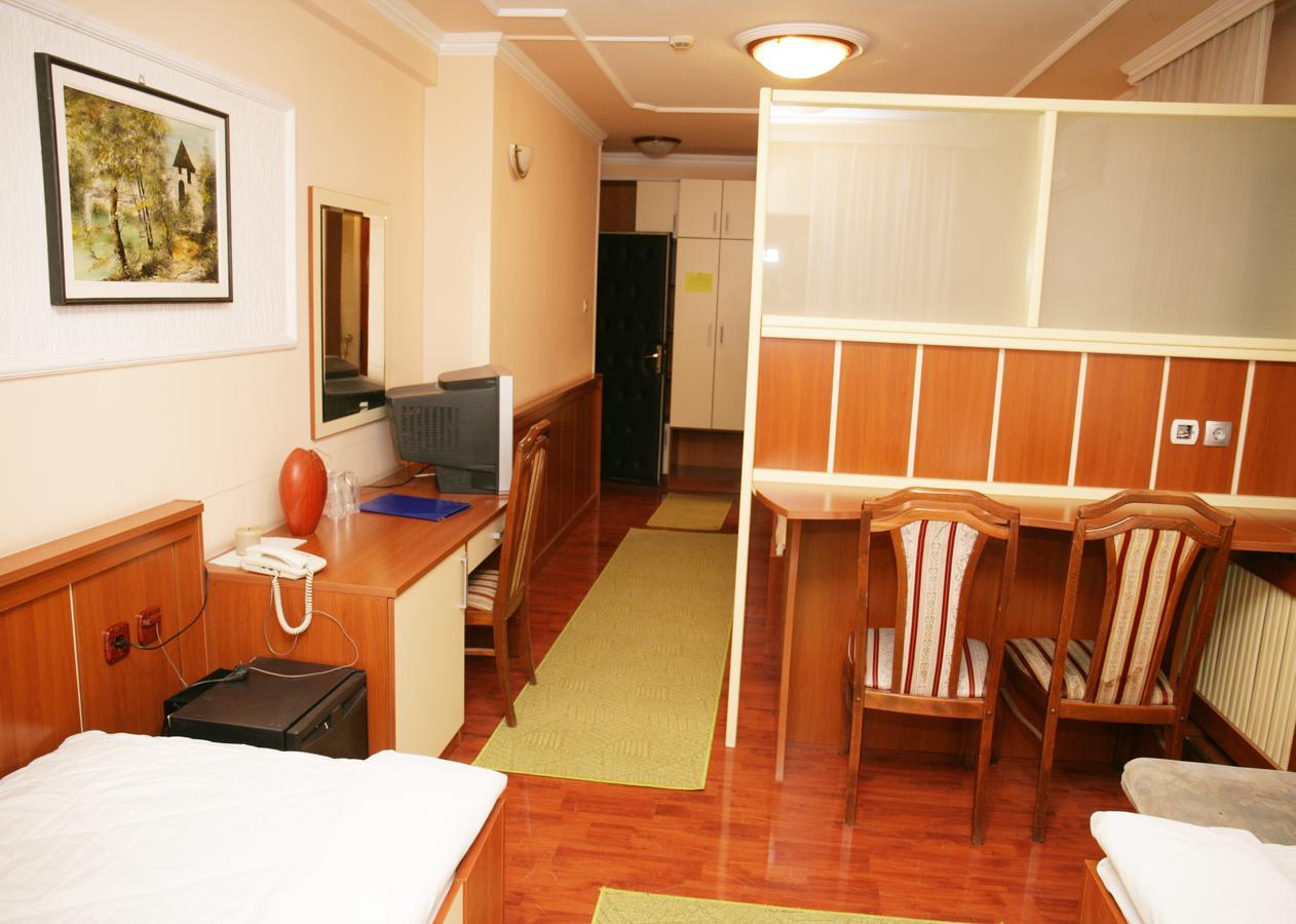 Motel Nana 巴尼西卢卡 外观 照片